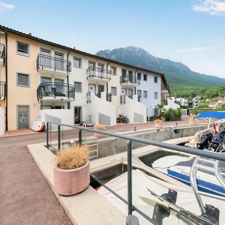 C4-r - Bougainville By Interhome * Le Bouveret