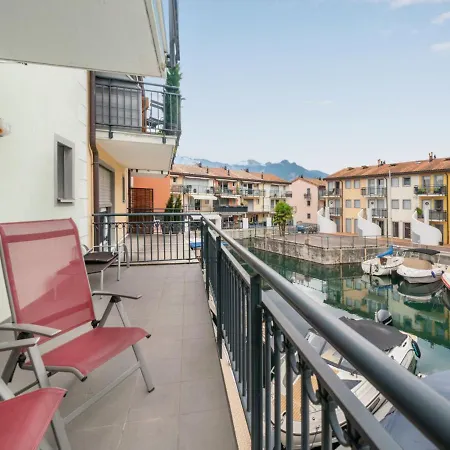 C4-r - Bougainville By Interhome