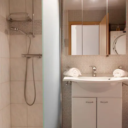 C4-r - Bougainville By Interhome *